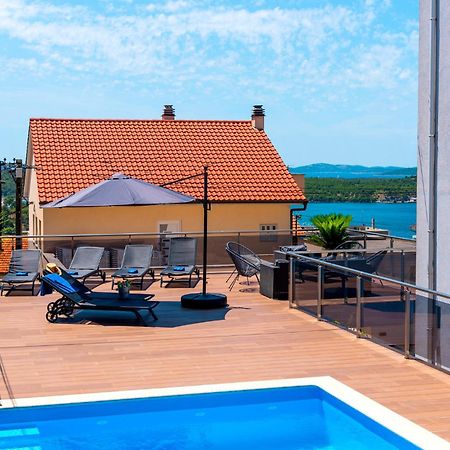 Pool Me Up! Lägenhet Šibenik Exteriör bild