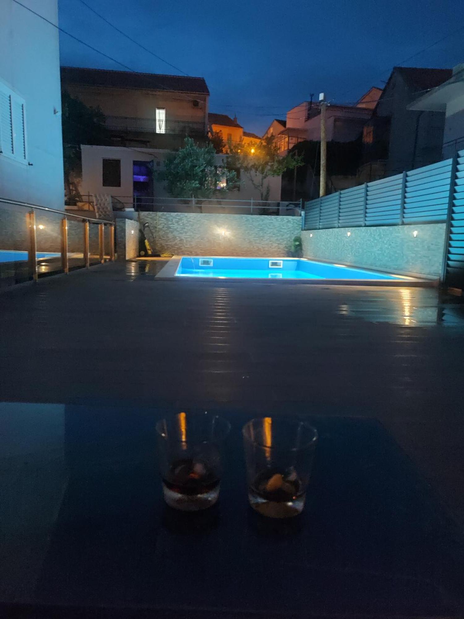Pool Me Up! Lägenhet Šibenik Exteriör bild